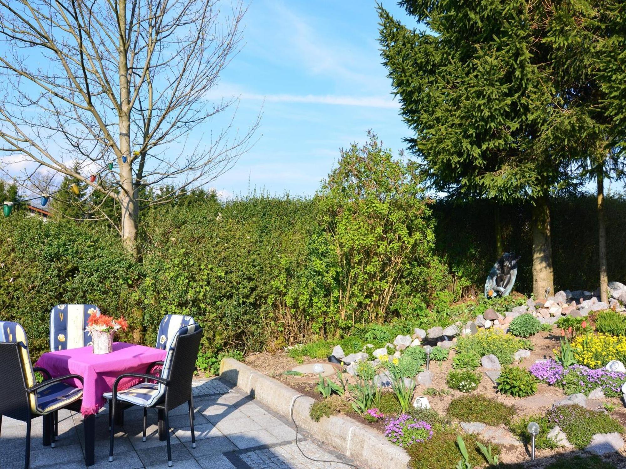 Holiday Home In Neustadt Am Rennsteig With Pond Экстерьер фото